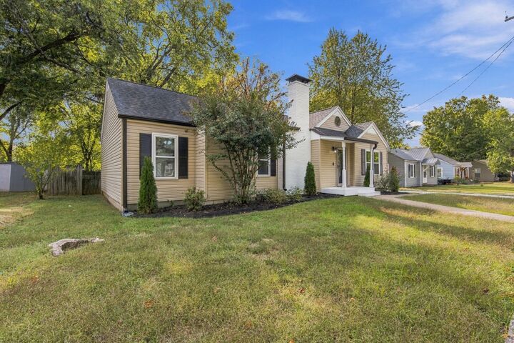 Property Photo:  110 E McKnight Dr  TN 37130 