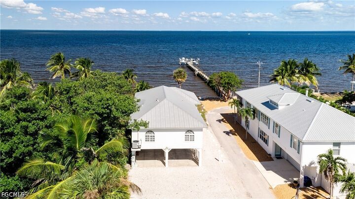 Property Photo:  8560 Ebbtide Way  FL 33922 