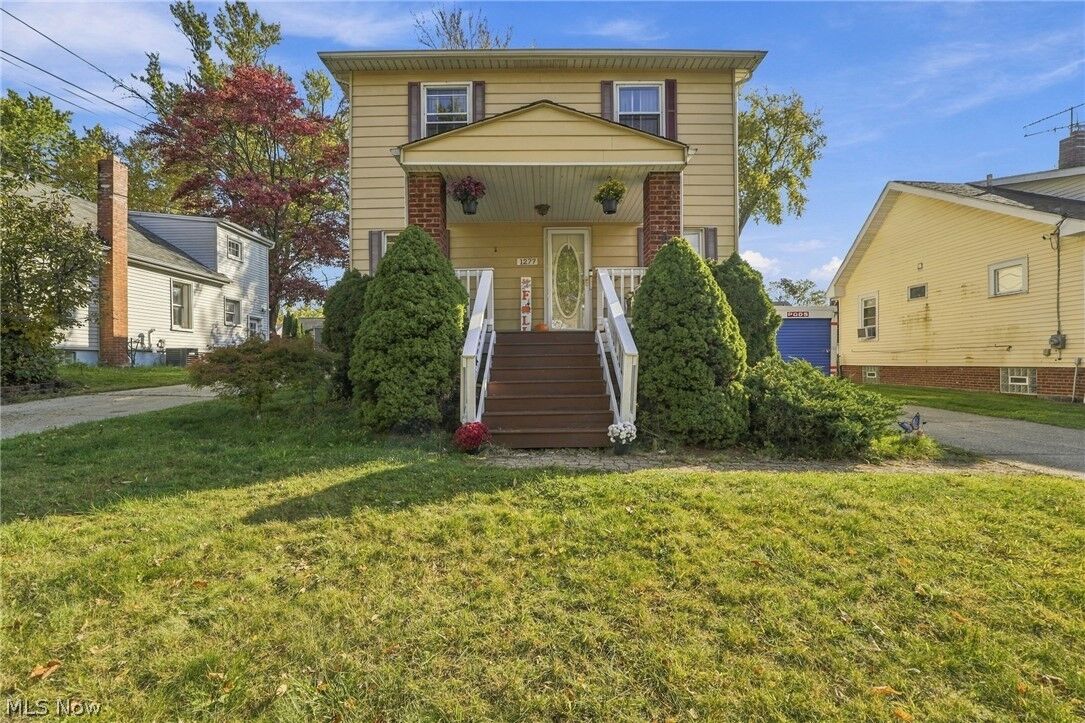 Property Photo:  1277 Irene Road  OH 44124 