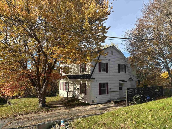 Property Photo:  54 Glenview Avenue  NS B4N 2R7 