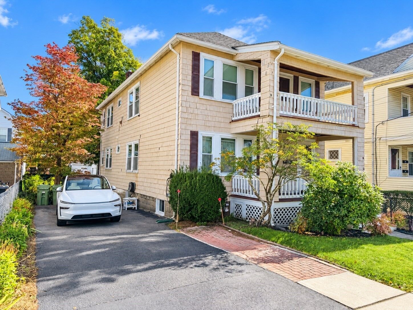 Property Photo:  255 Waverley Ave. 1  MA 02472 
