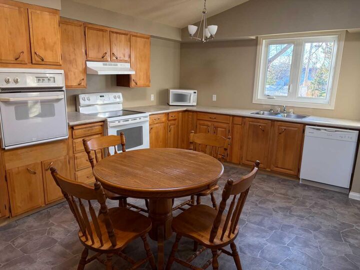 Property Photo:  10208 106 Street  AB T0H 1L0 