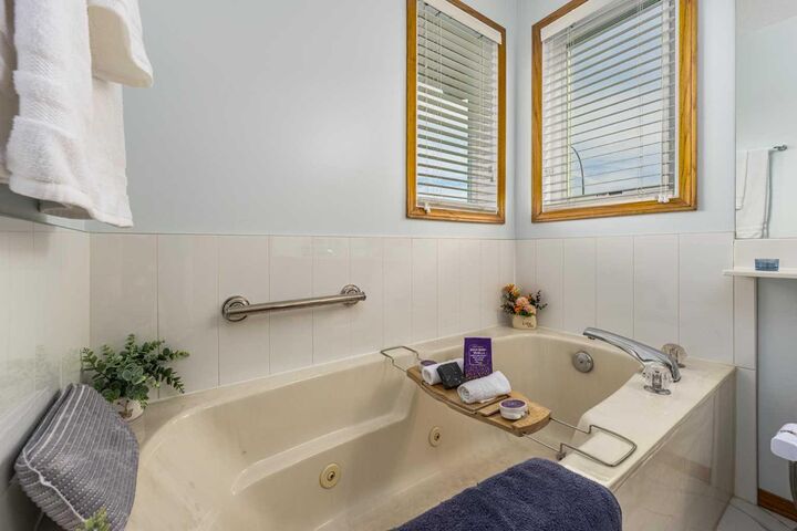 Property Photo:  509 Hawkstone Drive NW  AB T3G 3R2 