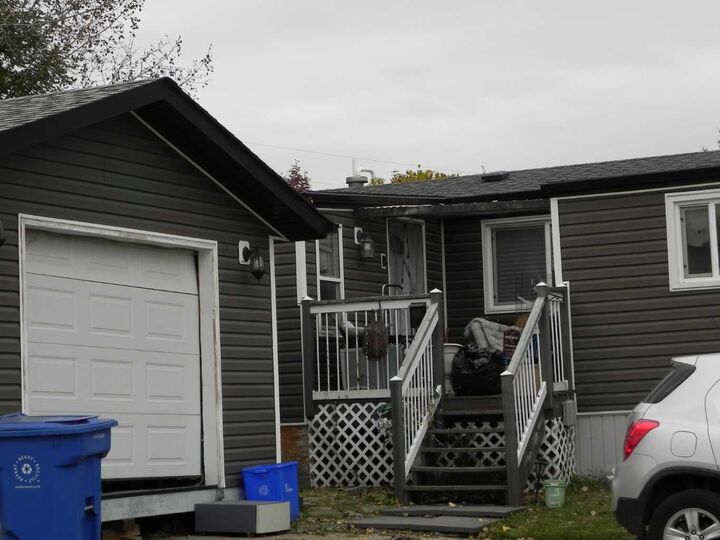 Property Photo:  41 Parkland Acres  AB T4L 1T1 