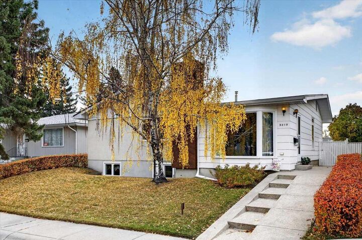 Property Photo:  5015 Marchand Crescent NE  AB T2A 2X3 