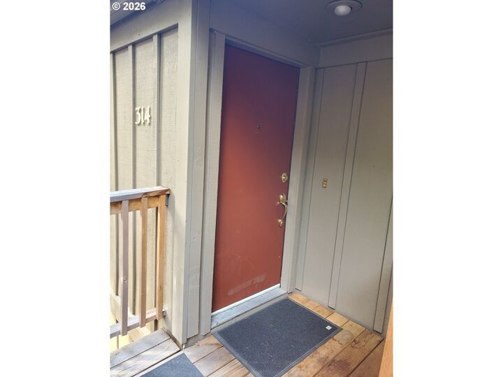 Property Photo:  314 Woodcutter Way  OR 97405 