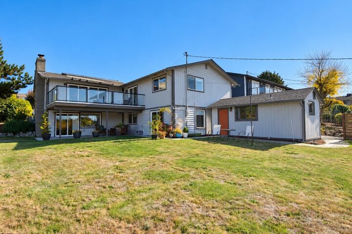 Property Photo:  902 S Locust Lane  WA 98465 