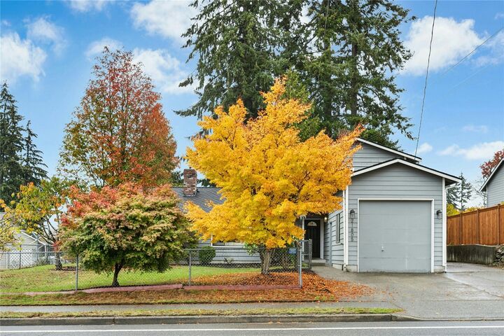 Property Photo: 21805 52nd Avenue W WA 98043