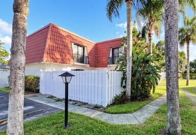 Property Photo: 1402 Harvard Lane 12-B FL 33426