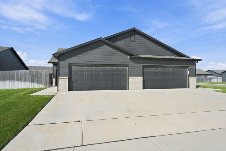 Property Photo: 13413 W Haskell Ct KS 67235