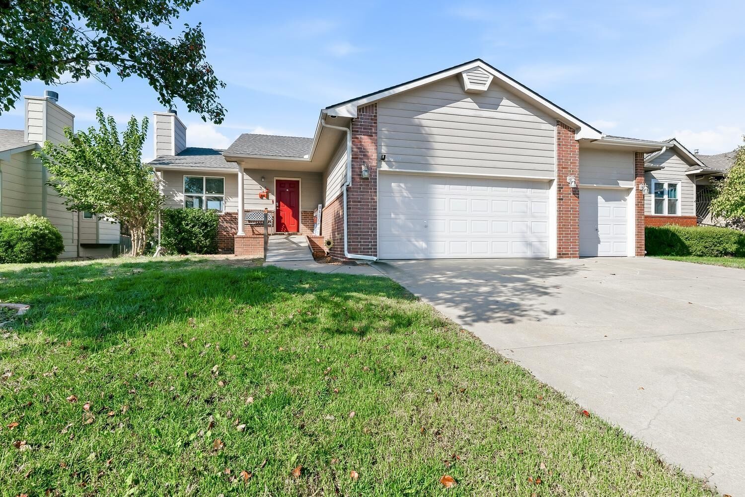Property Photo:  5109 N Blackhawk St  KS 67219 