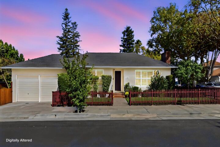 Property Photo:  1315 Maple Street  CA 94402 