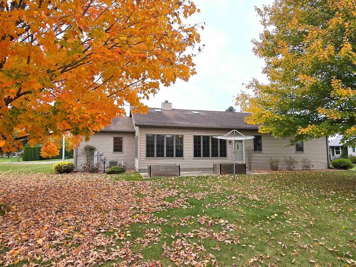 Property Photo:  751 Cole St Street  WI 53588 