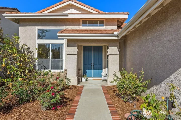 Property Photo:  4887 Glenhollow  CA 92057 