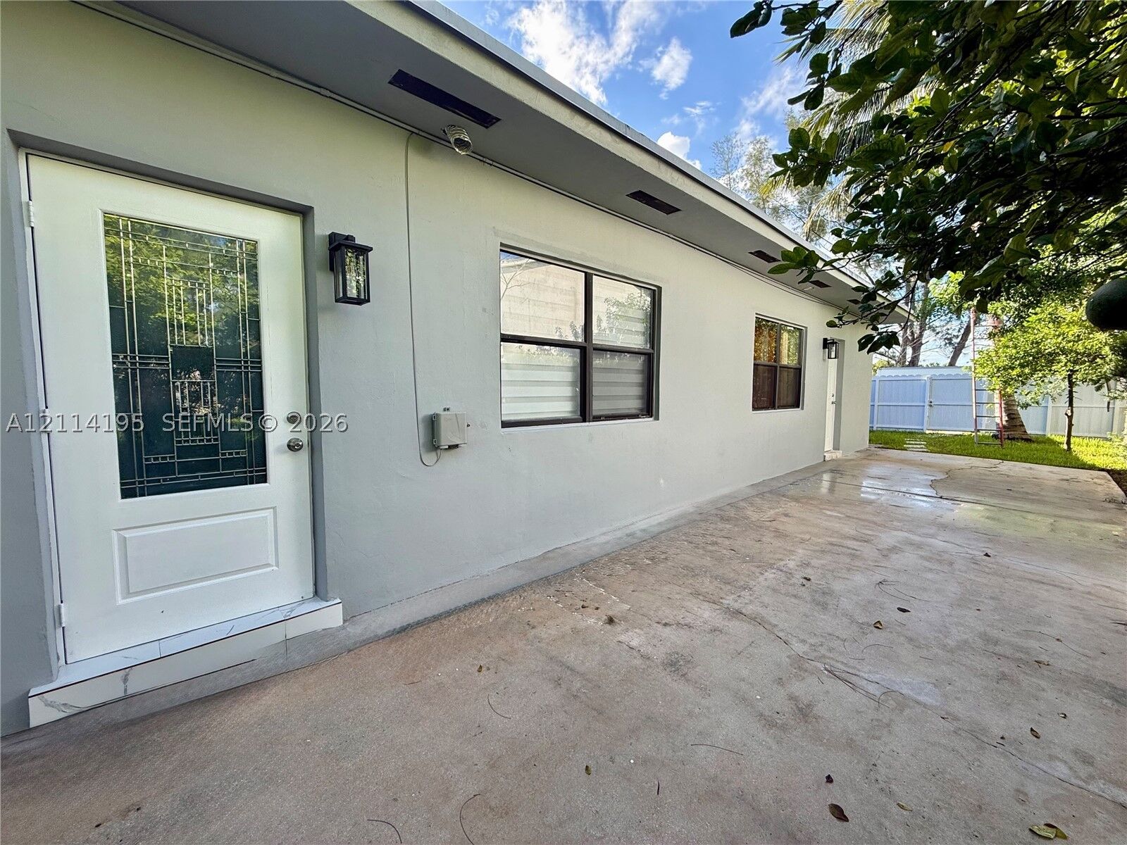 Property Photo: 1371 NE 144th St Adu FL 33161
