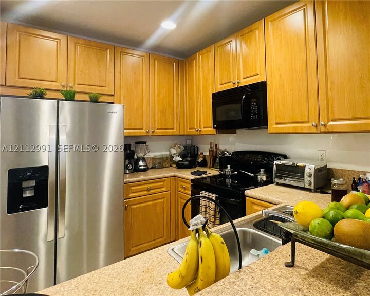 Property Photo:  466 SW 147th Ave 4609  FL 33027 