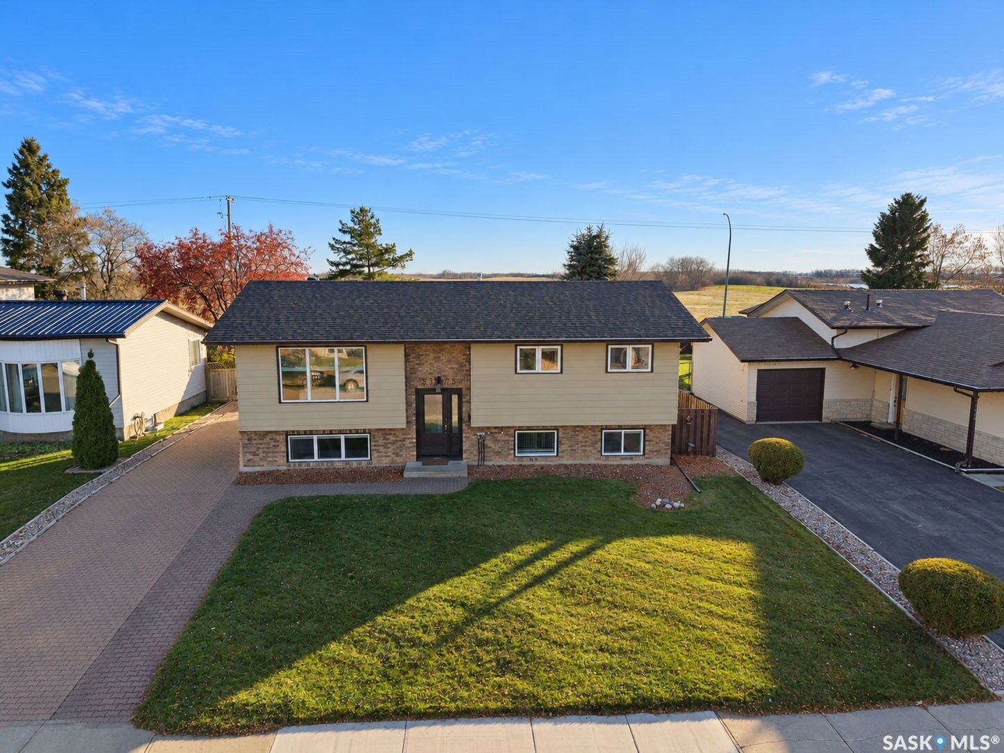 Property Photo:  3375 Dent Crescent  SK S6V 7H1 