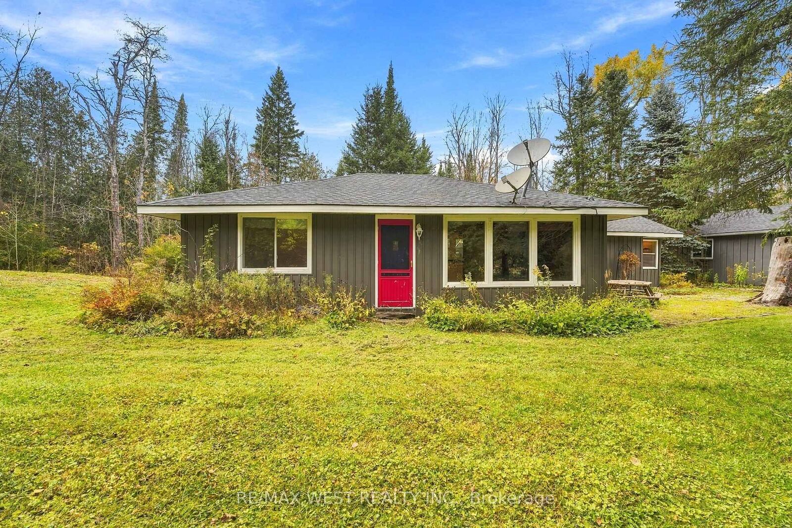 Property Photo:  606095 River Road  ON L9V 0S9 