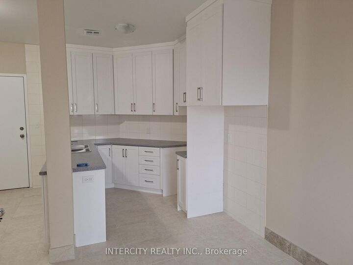 Property Photo:  339 St. Paul Street 204  ON L2R 3M2 