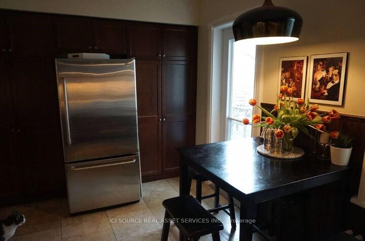 Property Photo: 261 Claremont Street Upper ON M6J 2N1