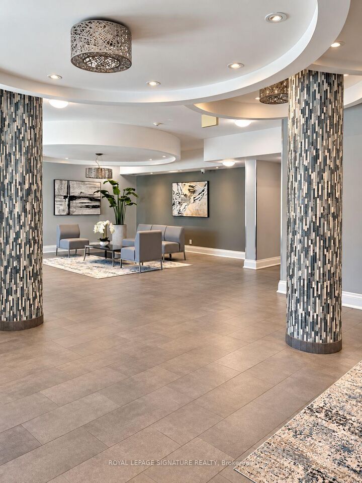 Property Photo:  60 Fairfax Crescent 322  ON M1L 0E1 