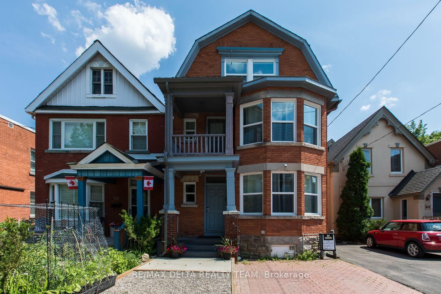 Property Photo:  60 Third Avenue 2  ON K1S 2J8 