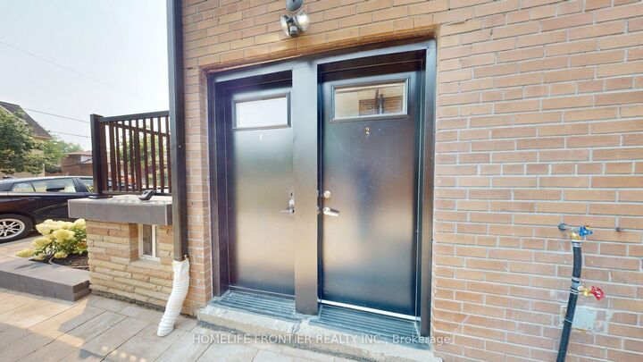 Property Photo:  878 Glencairn Avenue 2 (Main)  ON M6B 2A5 