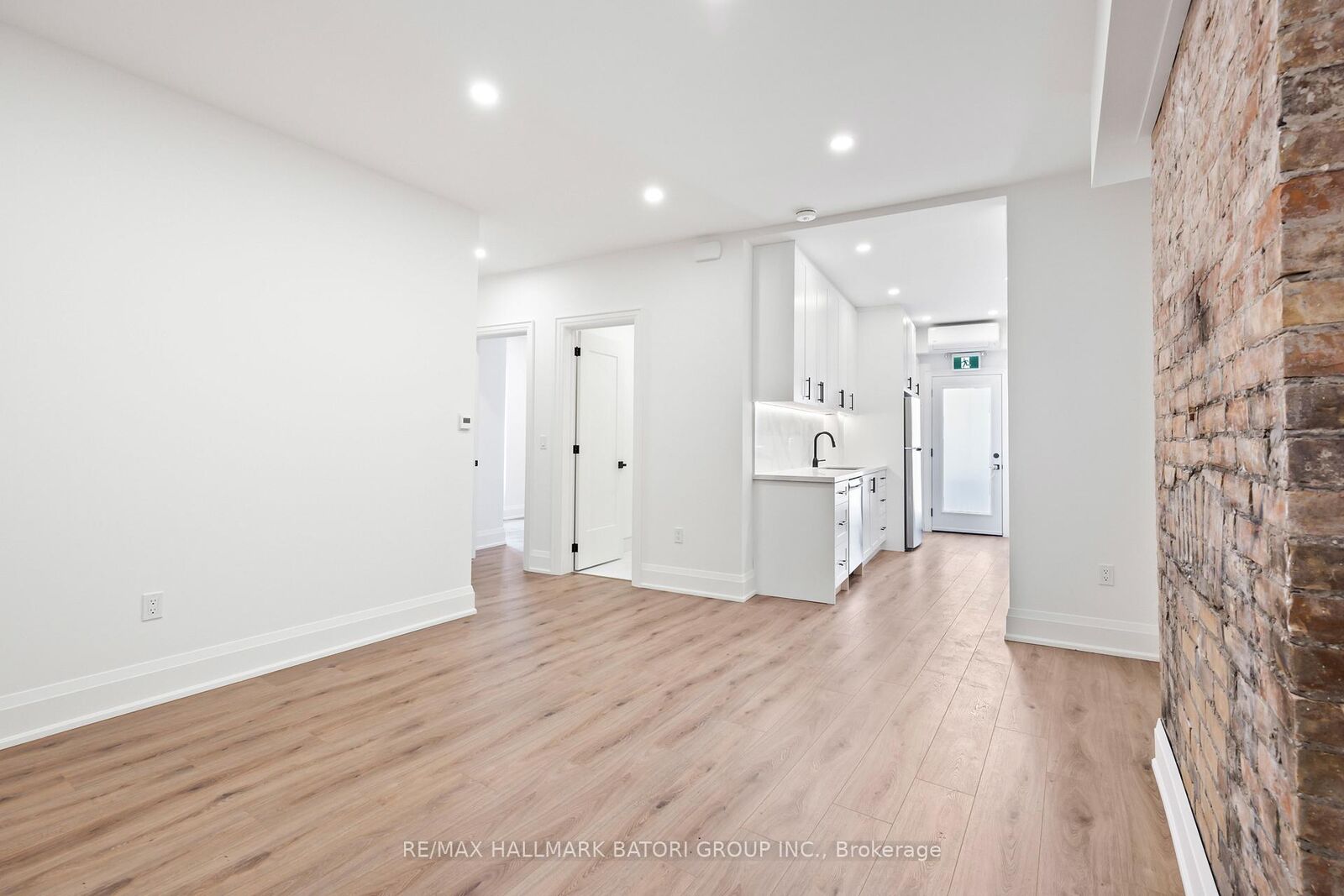 Property Photo:  18 Keewatin Avenue 2  ON M4P 1Z8 