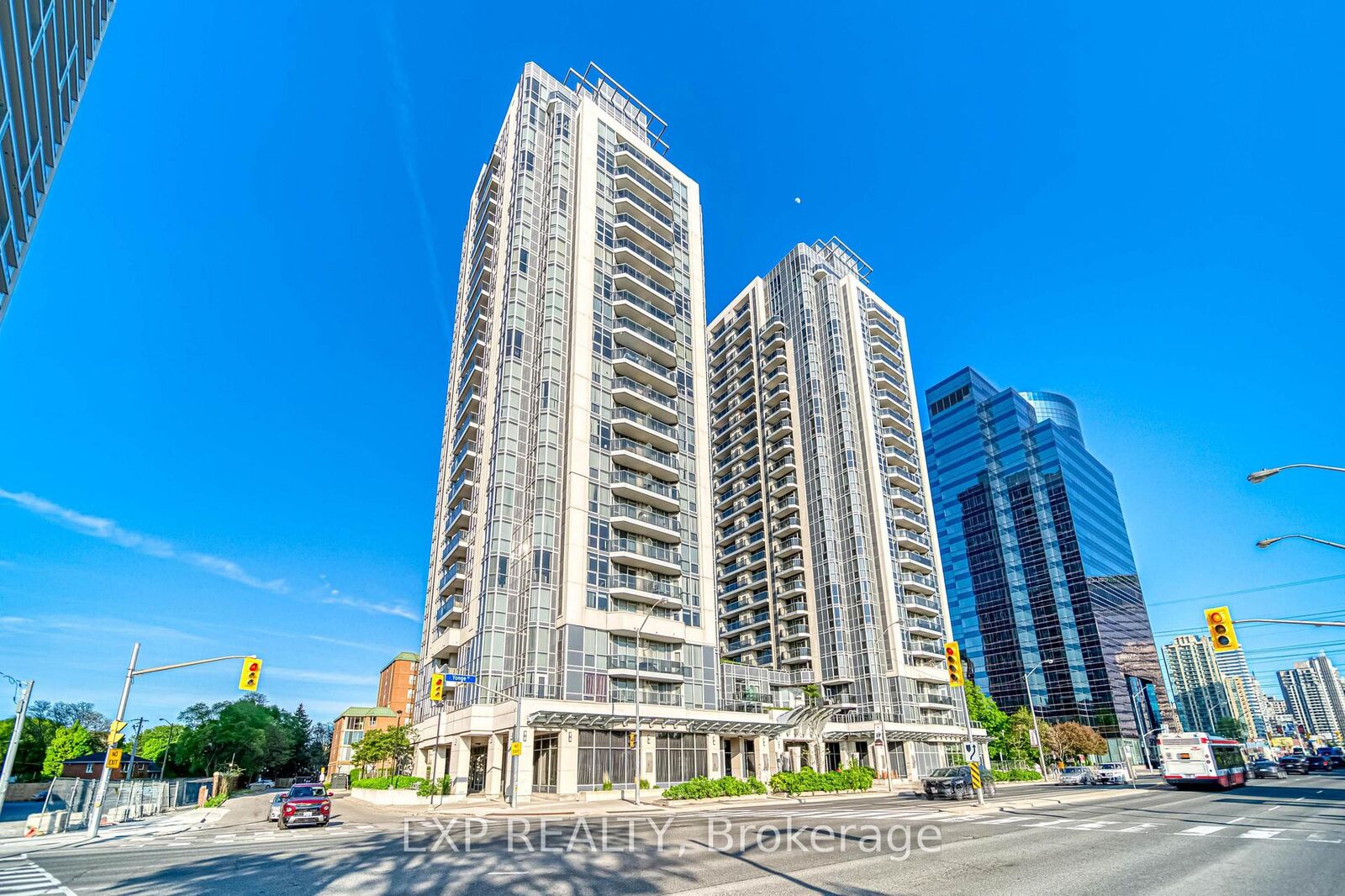 Property Photo: 5793 Yonge Street 605 ON M2M 0A9