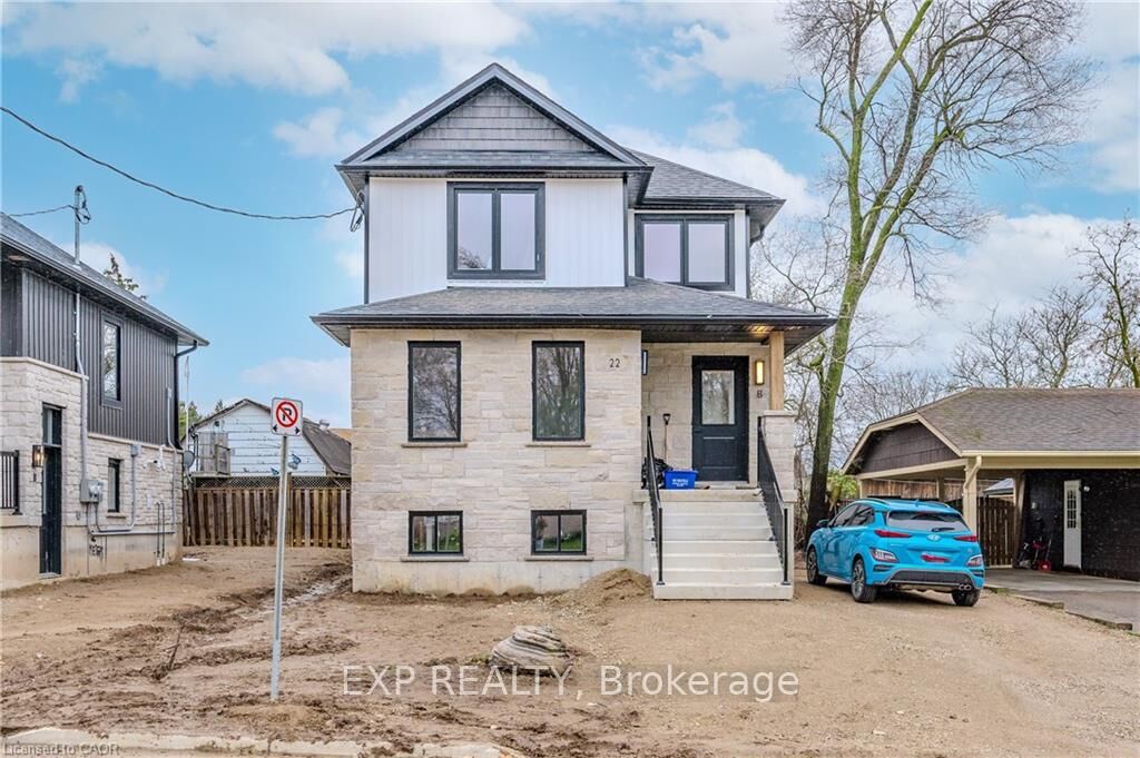 Property Photo:  22 Hincks Street A  ON N3A 2A3 