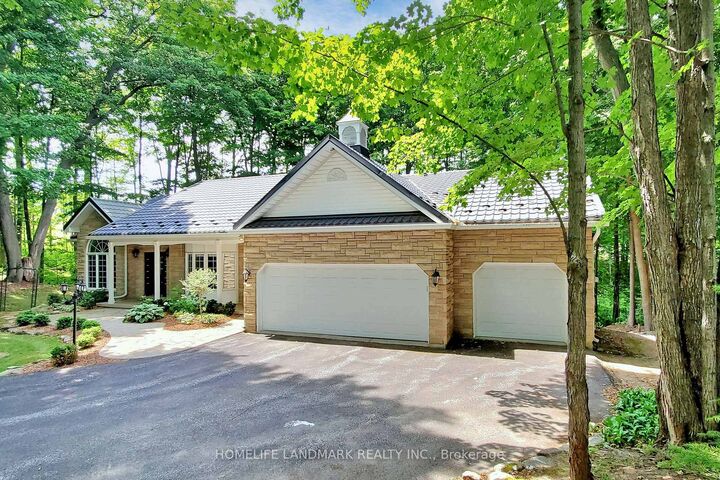 Property Photo:  1976 Forest Valley Drive  ON L9S 4A5 