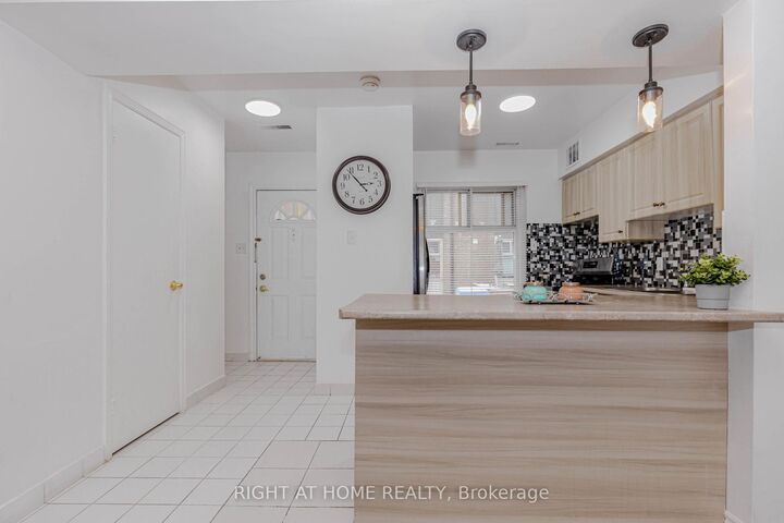 Property Photo:  40 Rexdale Boulevard 3  ON M9W 5Z3 