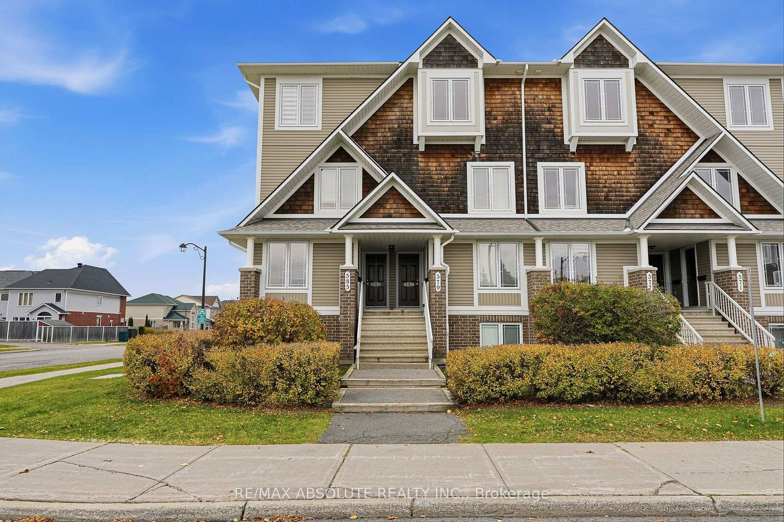Property Photo: 581 Lakeridge Drive ON K4A 0H4