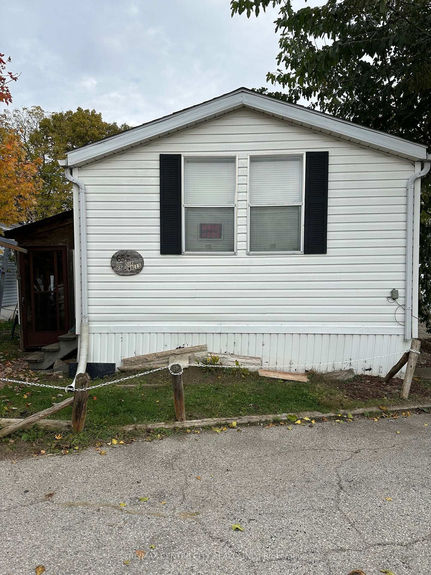 Property Photo:  198 Springbank Drive 65  ON N6J 1G1 