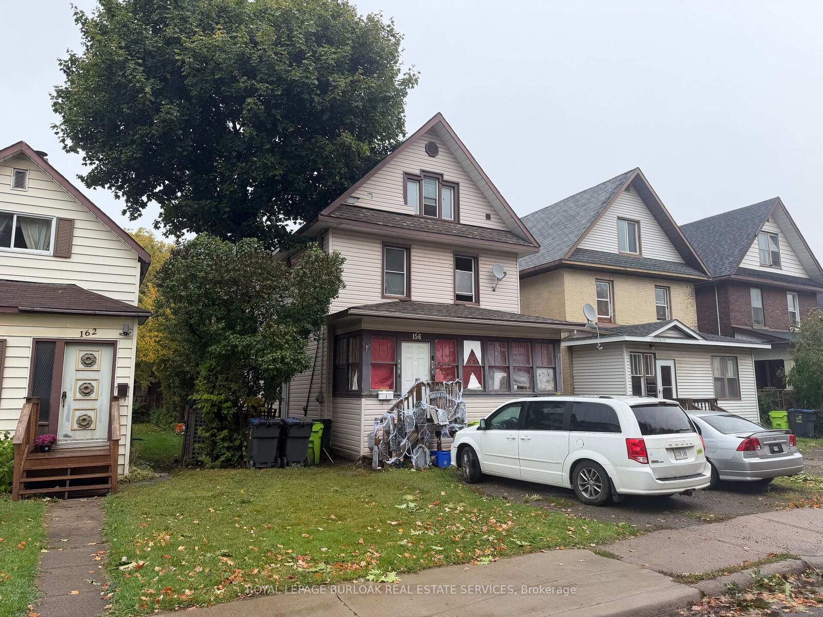 Property Photo:  156 Central Park Drive  ON P6A 1K6 