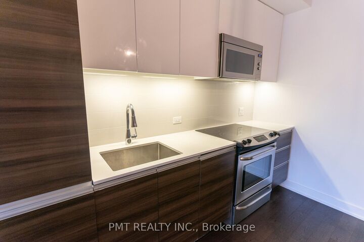 Property Photo:  1238 Dundas Street E 310  ON M4M 0C6 