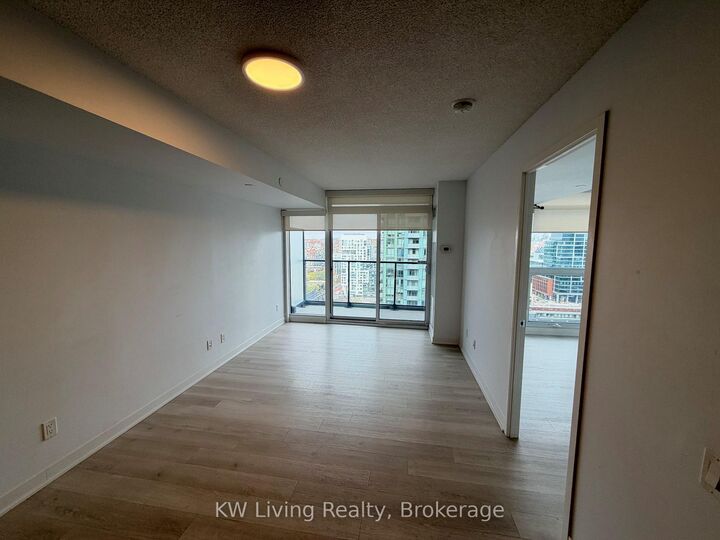 Property Photo:  70 Queens Wharf Road 2708  ON M5V 0J2 