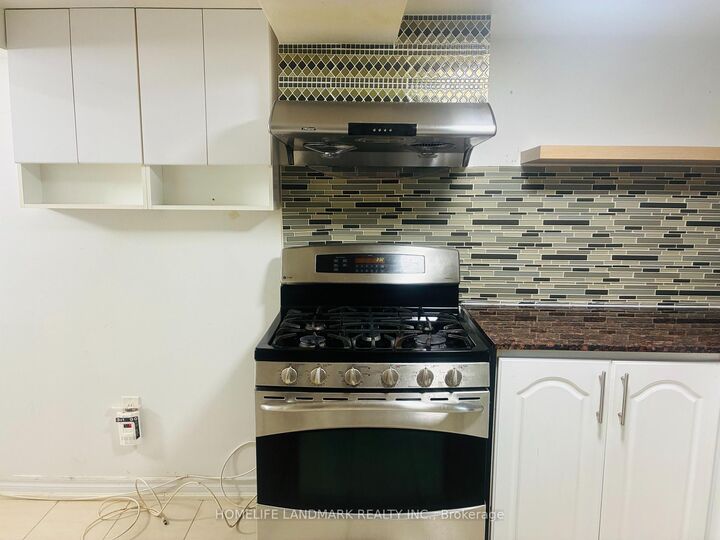 Property Photo:  3 Tinder Crescent Bsmt Apt  ON M4A 1L2 