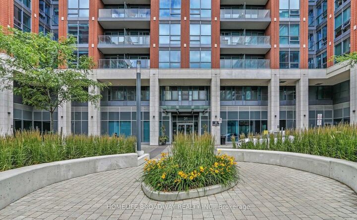 Property Photo:  31 Tippett Road 1519  ON M3H 0C8 