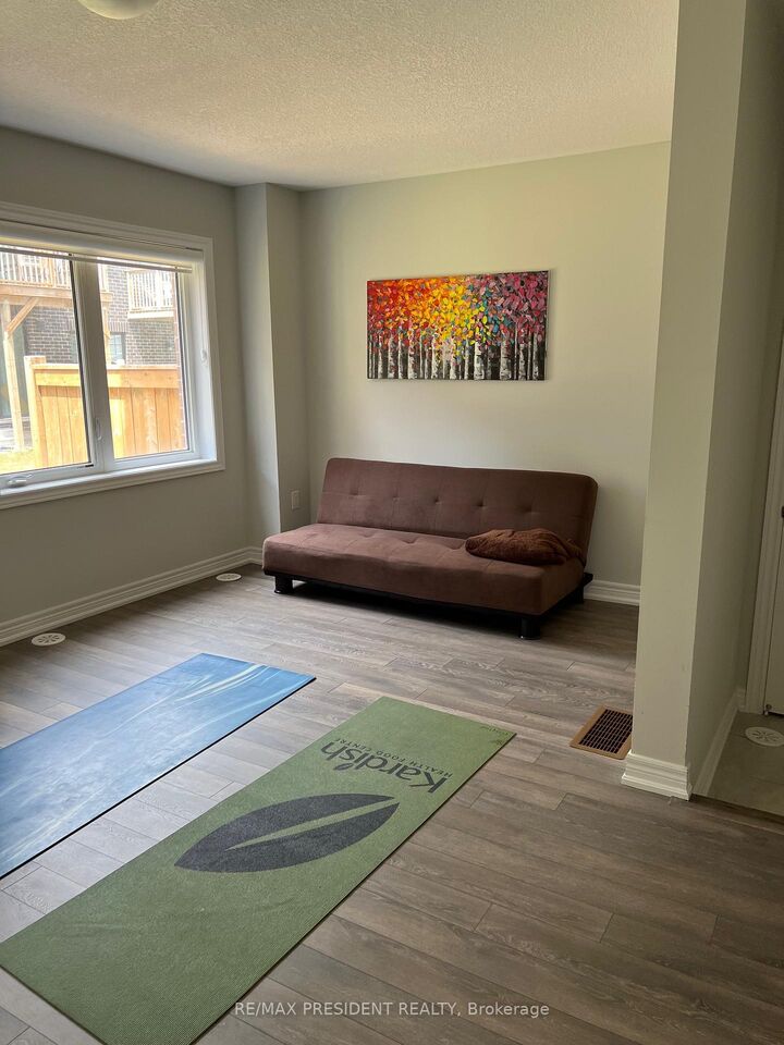 Property Photo:  35 Rapids Lane  ON L8K 0A3 
