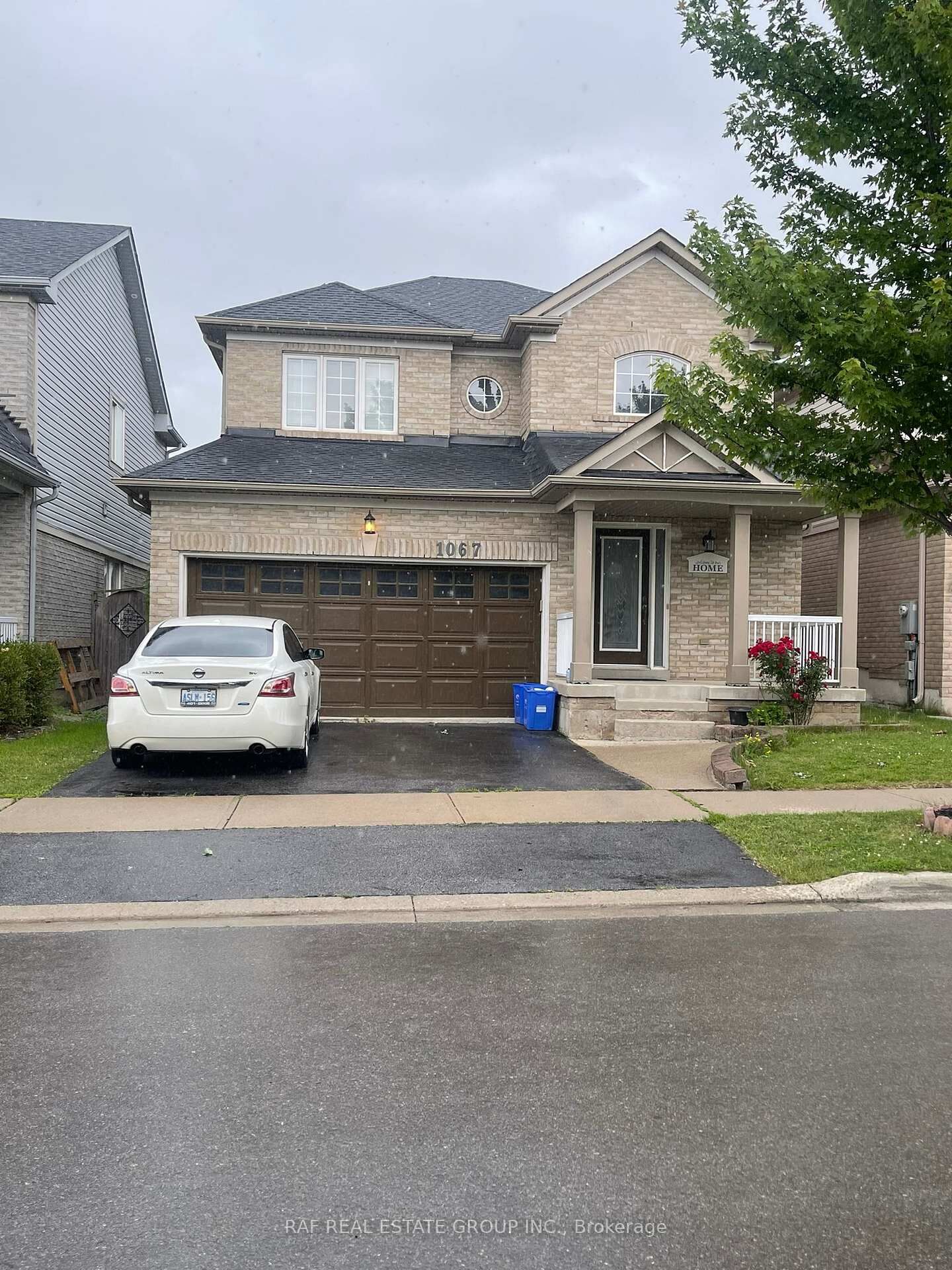 Property Photo:  1067 Easterbrook Crescent  ON L9T 0C4 