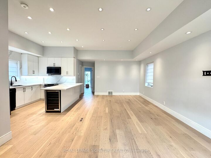 Property Photo:  36 Ashmore Avenue  ON M8Z 4C4 