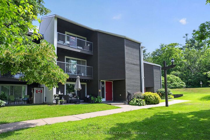 Property Photo: 1102 Horseshoe Valley Road W 224 ON L4M 4Y8