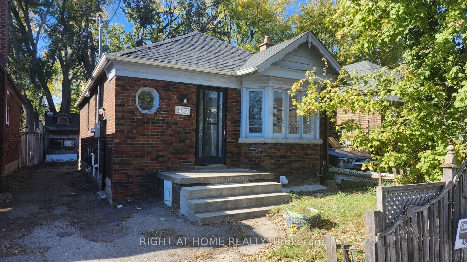 Property Photo:  1842 Keele Street  ON M6M 3X4 