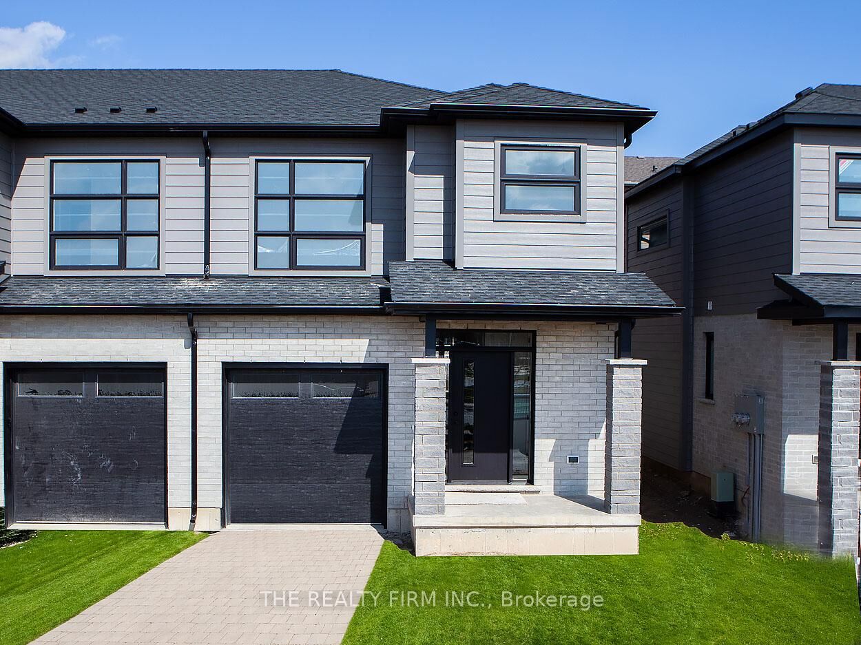 Property Photo:  1570 Coronation Drive 2  ON N6G 5P6 