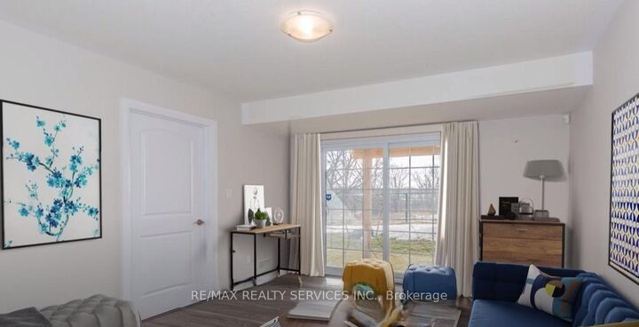 Property Photo:  22 Bank Swallow Crescent  ON N2P 2N3 