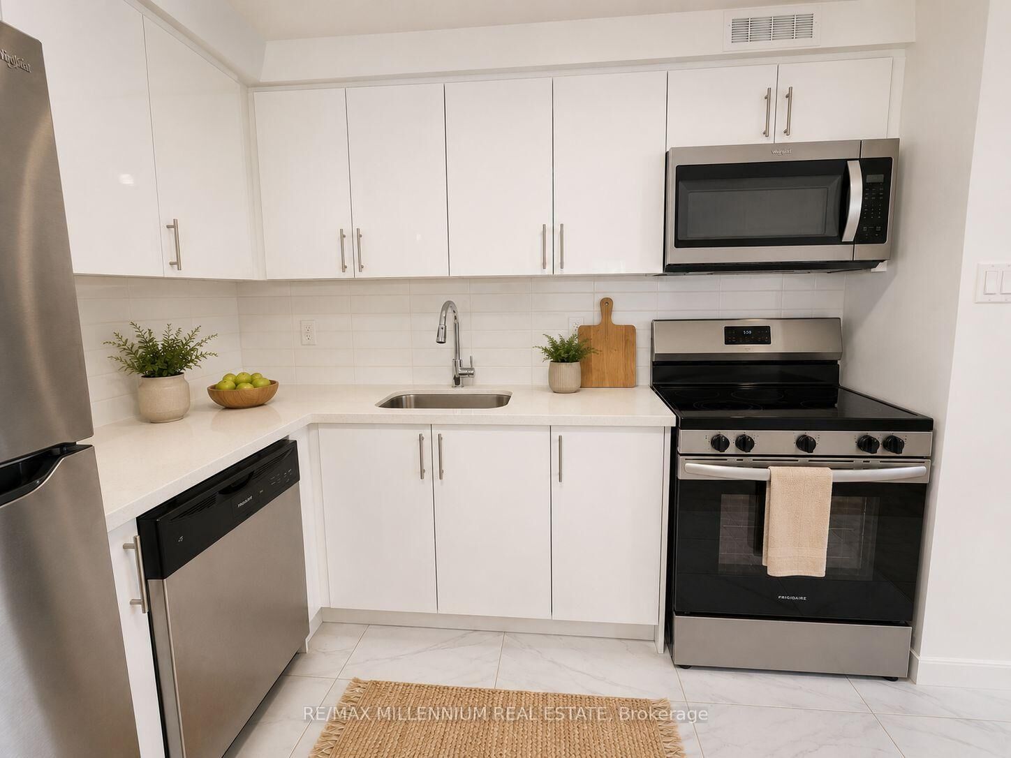 Property Photo:  250 Frederick Street 301  ON N2H 2N1 