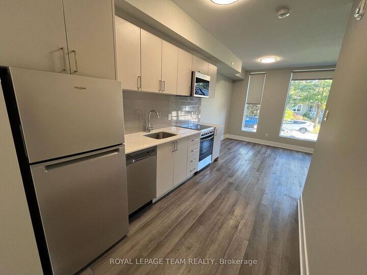 Property Photo:  1295 Summerville Avenue 204  ON K1Z 8G7 