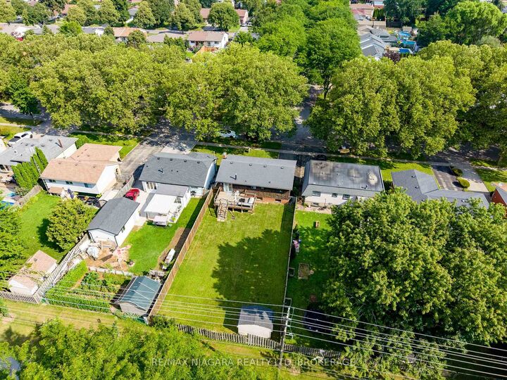 Property Photo:  6980 Dolphin Street  ON L2E 6Y2 