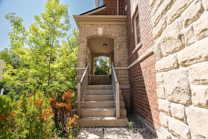 Property Photo:  1331 Major Mackenzie Drive W 116  ON L6A 4W4 